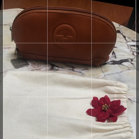NWT CLAVA LEATHER ZIPPER POUCH W/ DRAWSTRING BAG🎁 - Picture 3 of 8